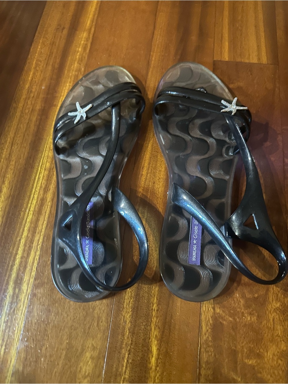 Ipanema Women's Black Jelly Starfish Toe-Loop Sandals